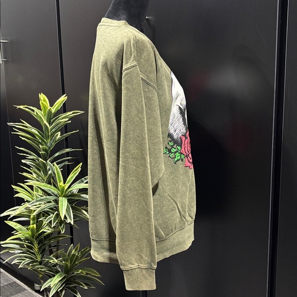 U.S. Vintage Fleece lined pullover sweatshirt, skull & raised roses,washed olive - Picture 5 of 9